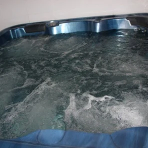 Полулюкс 2-х местный с джакузи и сауной