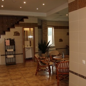 Люкс улучшенный 4-х местный с сауной, бассейном и бильярдом